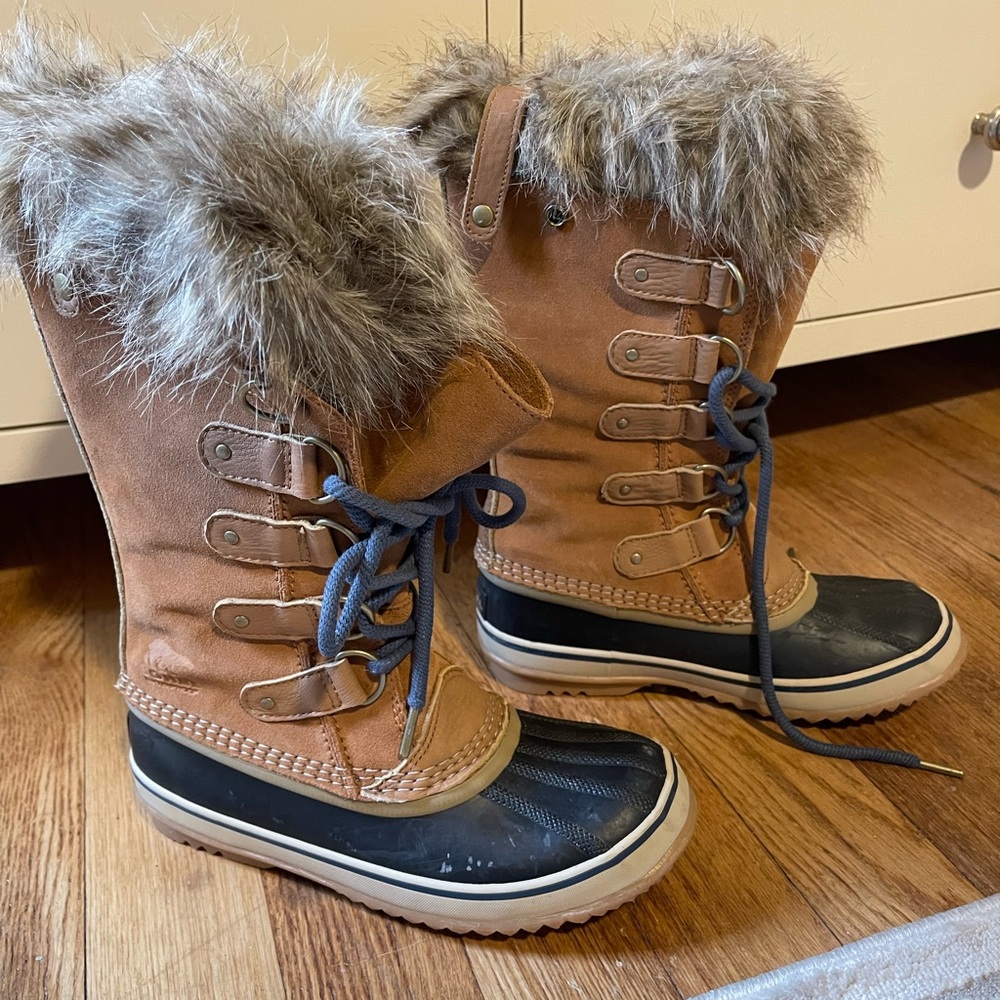 Sorel Women’s Joan of Arctic Winter Boots